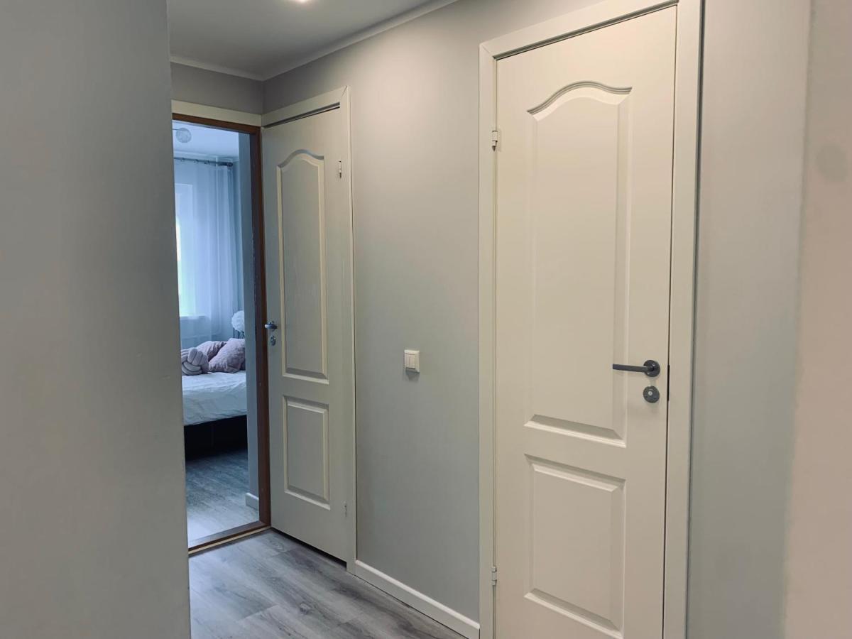 You'Ll Love This Large Apartment! Free Parking! Талин Екстериор снимка