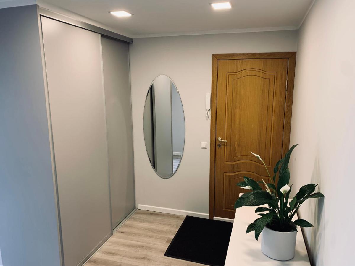 You'Ll Love This Large Apartment! Free Parking! Талин Екстериор снимка
